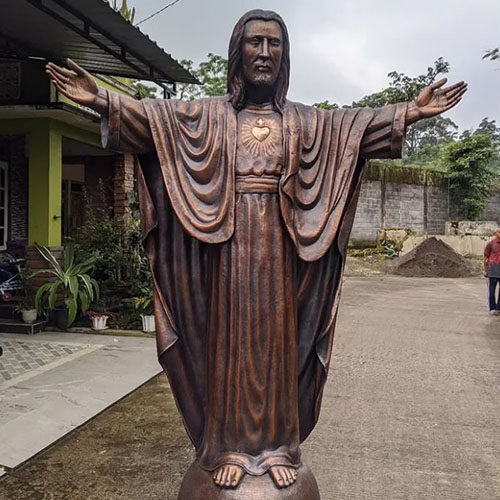 Patung Yesus